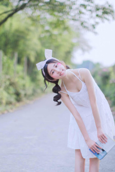 年轻的女教师免费观看